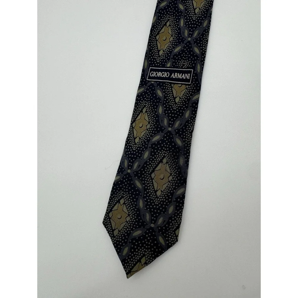 Giorgio Armani Cravatte‎ Silk Tie Black Gray Gold Geometric Medallion Pattern